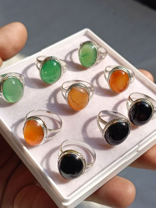 Haqeeq Ring 100% Orignal Aqeeq/Akik/agate/nag/stone/Gemstone/Haqeeq/Different coulours Haqeeq Stone/ Different colour Haqeeq gemstone/ aqeeq stone/ aqeeq gemstone./Multi colours Haqeeq.