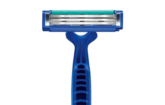 International%20Brand%20Gillette%20Blue%203%20Disposable%20Razor%20%E2%80%93%20Triple%20Blade%20Shaving%20Razor%20For%20Men%20-%202%20Pcs%20Combo%20-%20Image%204