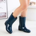 Fashionable and minimalist style drawstring and tight mouth waterproof and anti slip outdoor work women's rain boots.