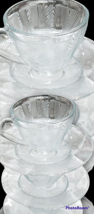 Sheeshe Ke cup saucers