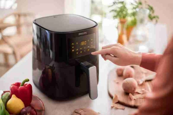 Philips%20HD9252/70%20Air%20Fryer%20(4.1Ltr,%200.8%20kg)%20With%20Rapid%20Air%20Technology%20-%20Image%202