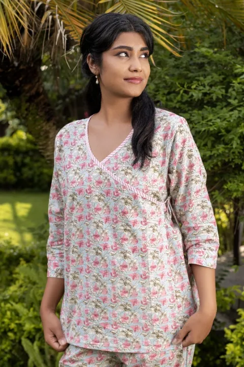 Pink%20Small%20Flower%20Dori%20Pyjama%20Set%20-%20Image%202