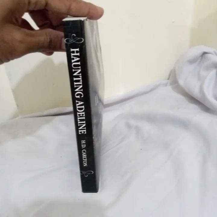 The%20Hunting%20Addeline%20Best%20Selling%20Boook%20-%20Image%202