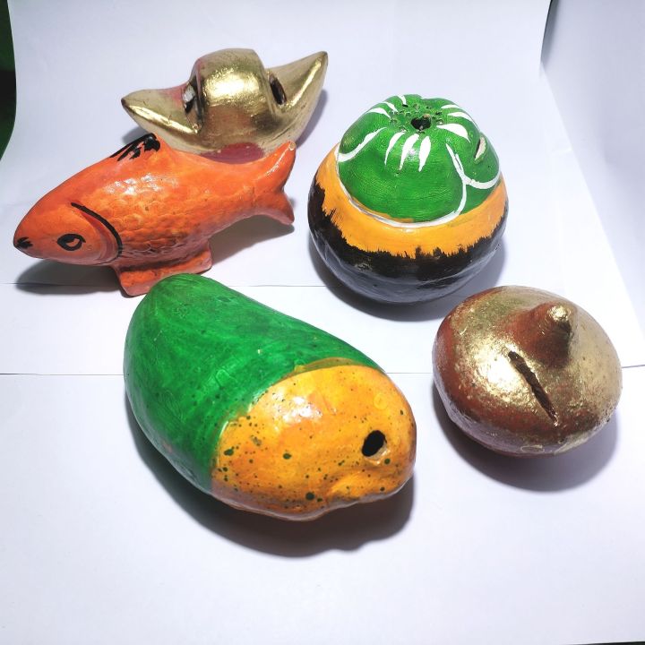 5%20pieces%20clay%20showpiece%20and%20toys%20-%20Image%205