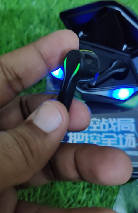 Air%20buds%20T11%20gaming%20wireless%20RBG%20lights%20-%20Image%204