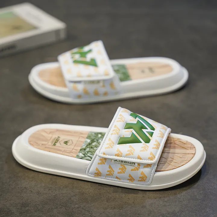 Men's%20Slippers%20Are%20Non-Slip,%20Wear-Resistant,%20Casual,%20Home,%20Outdoor%20Sports,%20Summer%20Trendy%20New%20Fashion%20Men's%20Shoes%20-%20Image%202
