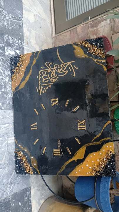 Customized resin screenry clock nikha engagement plates