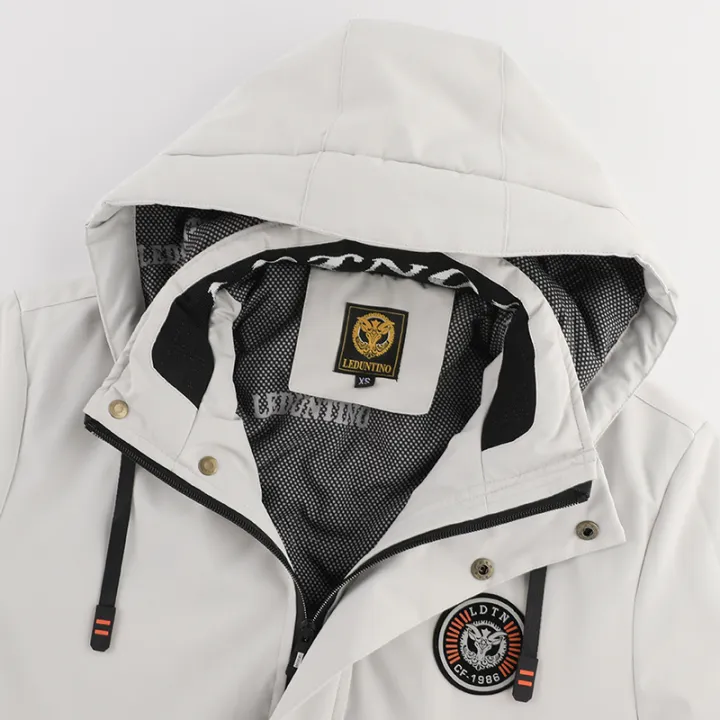 Men's%20Winter%20Hooded%20Parker%20Windproof%20Jacket%20Removable%20Hood%20Multiple%20Embroidered%20Badges%20Thick%20Warm%20Lined%20Outdoor%20Casual%20Jacket%20-%20Image%205