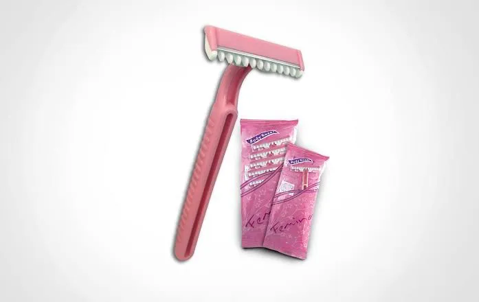 Famina%20Body%20Razor%20The%20Double%20Edge%20Blades%20Help%20Reduce%20Skin%20Irritation%20(Pack%20Of%202%20Razors)%20-%20Image%202