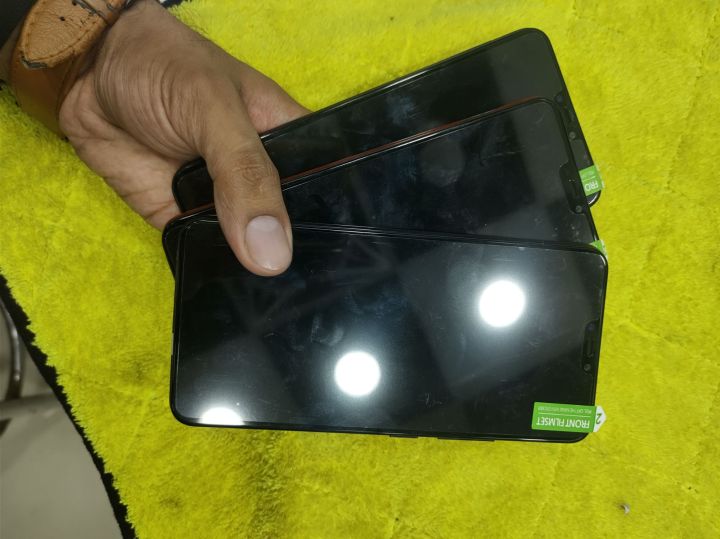 Vivo%20Y83%204gb%20Ram%2064gb%20Rom%20Dual%20Sim%20PTA%20Approved%20With%20Box%20Nd%20Charger%20-%20Image%204