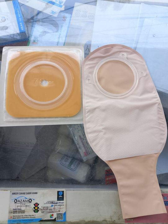 Premium%20Two-Piece%20Colostomy%20Bag%20System%20-%2070mm%20Skin%20Barrier%20&%20Drainable%20Pouch%20-%20Comfortable%20&%20Leak-Proof%20(Pack%20of%201)%20-%20Image%204