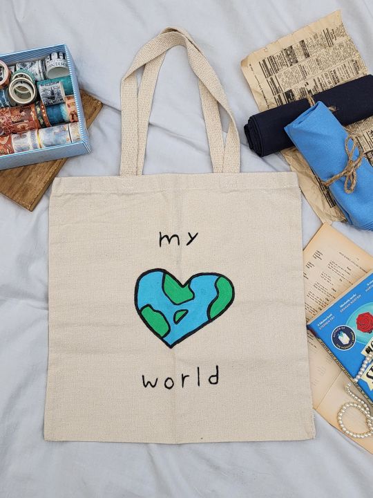 Handpainted%20Canvas%20Tote%20Bag%20-%20Image%203