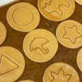 Squid Game Dalgona Biscuits – Korean Honeycomb Candy Cookies with Shapes – Fun Challenge Snack. 