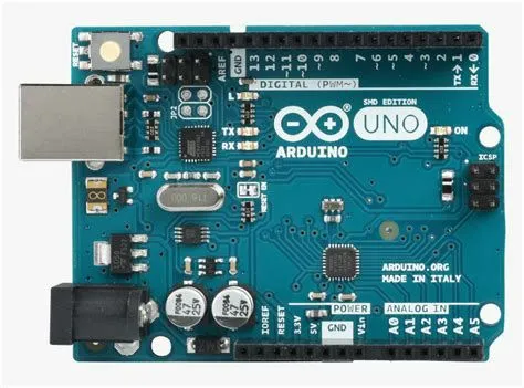 Arduino%20Uno%20R3%20microcontroller%20board%20based%20on%20the%20ATmega328P%20-%20Image%202