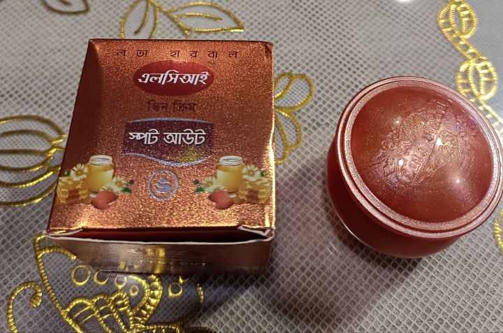 LCI%20Skin%20Cream%20Spot%20Out%20Creamm%2012gm%201pc%20-%20Image%204