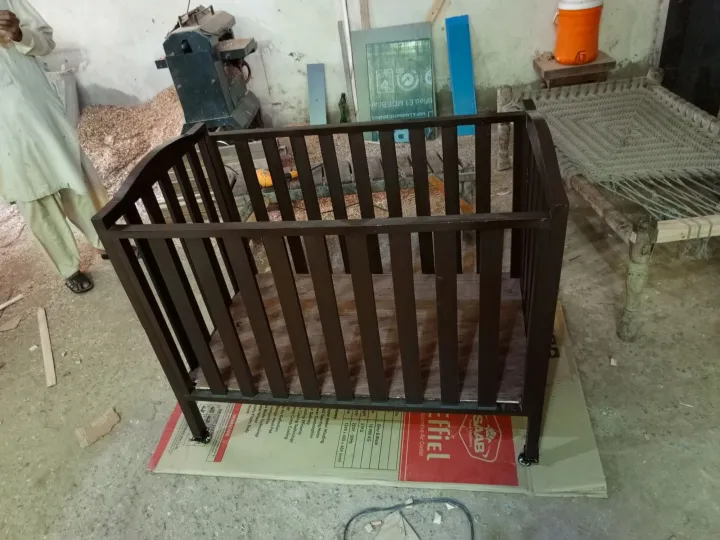 Babycrib%20wooden%20baby%20crib%20wooden%20baby%20cot%20and%20crib%20A+%20quality%20finished%20with%20varnish%20customized%20-%20Image%203