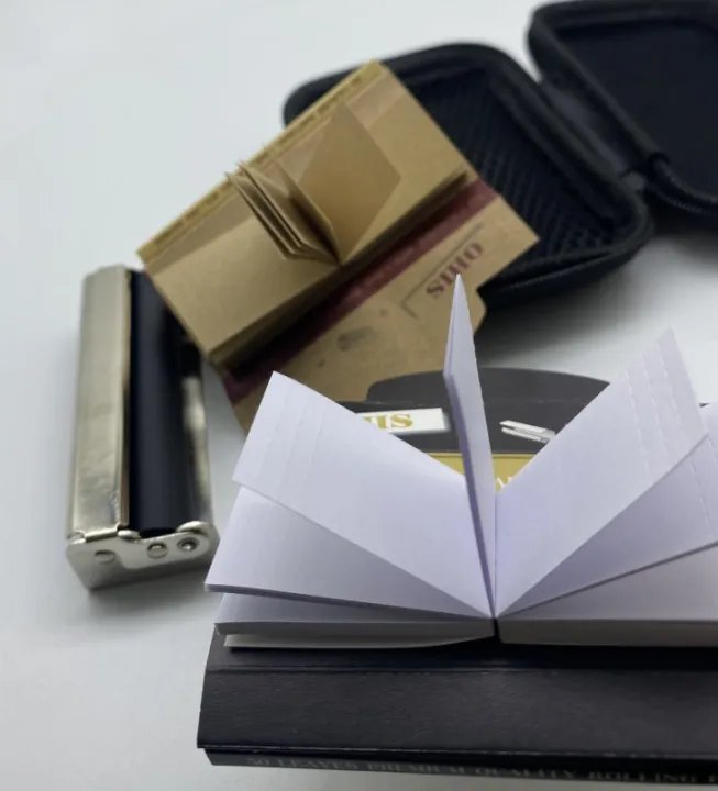 2booklets%20Natural%20Unrefined%20Rolling%20Paper%20Filter%20Tips%20With%20Cigarette%20Rolling%20Machine%20and%20Smoking%20Bag%20Kit%20-%20Image%205