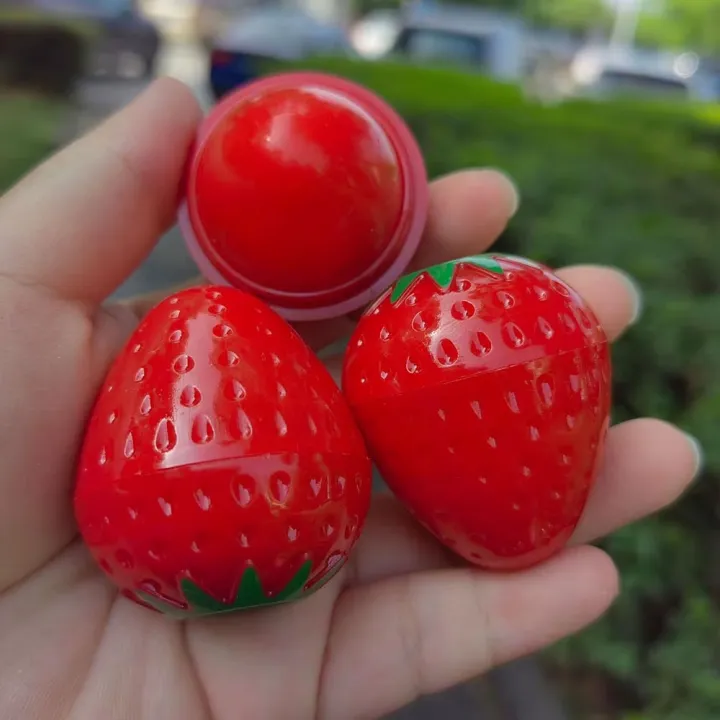 Strawberry%20Shaped%20Lip%20Balm%20%E2%80%93%20Moisturizing%20&%20Nourishing%20Gloss%20for%20Soft%20Lips%20%E2%80%93%20Fruity%20Scented%20-%20Image%203