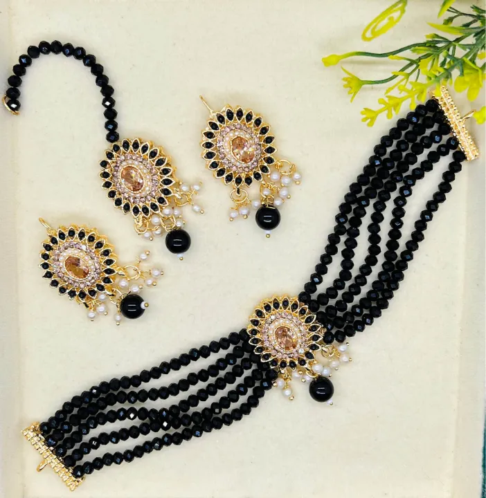 Charming%20Zarcon%20jewellery%20choker%20set%20with%20earrings%20and%20tika%20traditional%20design%20for%20girls%20and%20woman%20-%20Image%204