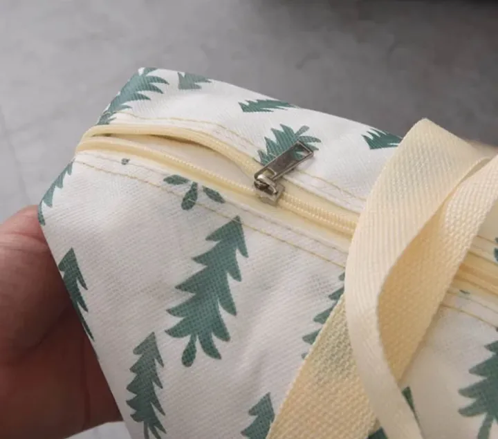 Non%20Woven%20Fabric%20Clothes%20Storage%20Bag%20Pineapple%20Pattern%20Quilt%20Storage%20Bag%20For%20Home%20Size%2072%20x%2040%20CM%20-%20Image%205