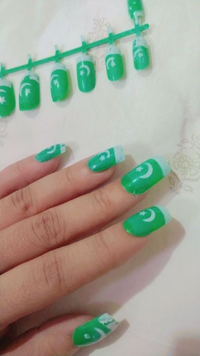14 August nail
