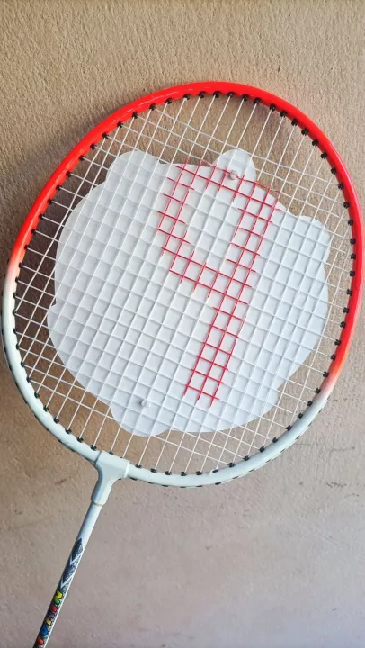 Badminto%20Racket%20Pro%20Young%20Nihal%20200%20with%20Wonderful%20Grip-1p%20-%20Image%202