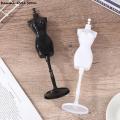 1Set 1:6 Dollhouse Miniature Mannequin Coat Hanger Skirt Support Wedding Mannequin Stand Humanoid Model Toy.