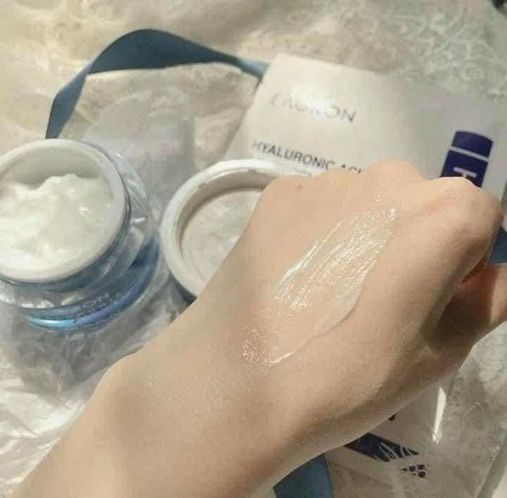Eaoron%20Hyaluronic%20Cream%2050ml%20-%20Image%204