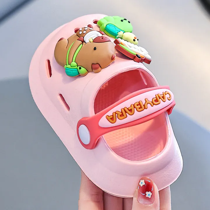 One%20Pairs%20of%20Summer%20Kids'%20Garden%20Clogs%20Shoes%20Boys%20&%20Girls%20Beach%20Sandal%20Lightweight%20Breathable%20Cute%20Capybara%20Baby%20Slippers%20-%20Image%207