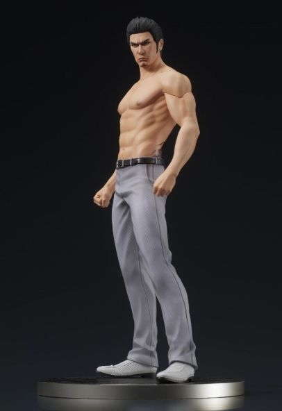 Yakuza Like A Dragon Kazuma Kiryu PVC Action Figure Model Doll Toys 17cm
