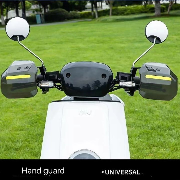 Easy%20to%20Install%20and%20Disassemble%20Hand%20Guard%20for%20Scooter%20Motorcycle%20ATV%20with%20Night%20Reflective%20Strip%20Wind%20Rain%20and%20Sun%20Protection%20-%20Image%203