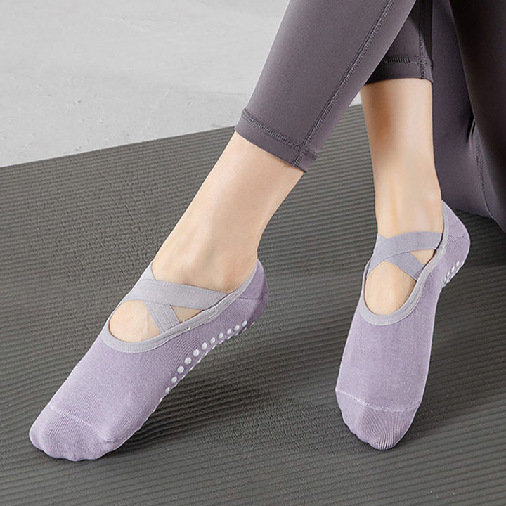 Women's%20Professional%20Yoga%20Socks%20Anti-Slip%20Sweat-Absorbent%20Breathable%20Pilates%20Ballet%20Dance%20Sport%20Socks%20for%20Active%20Ladies%20-%20Image%206