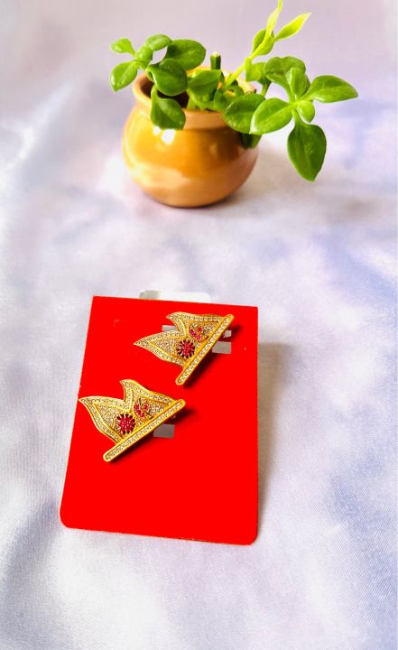 Elegant%20Brass%20made%20Nepal%20Flag%20Designs%20Brooch%20For%20Men%20-%20Image%202