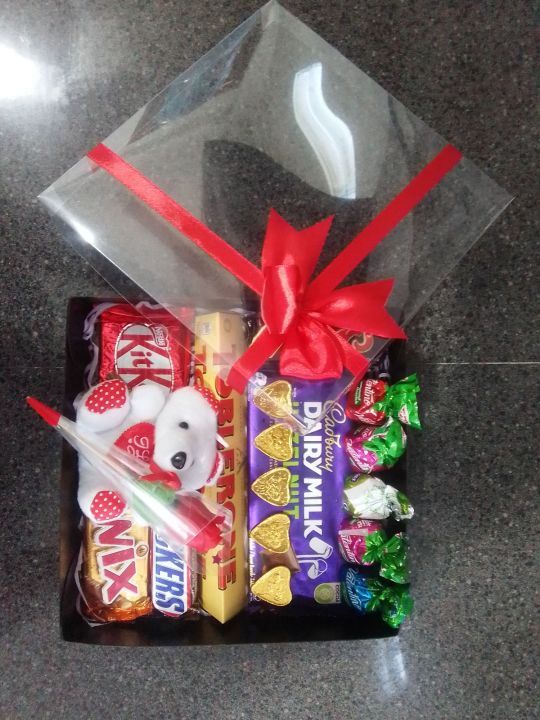 Chocolate%20Uncommon%20Gift%20Box%20with%20Mini%20Teddy%20Bear%20&%20Rose,%20High%20QualityChocolates%20-%20Image%207