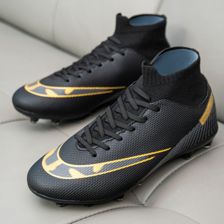 Premium%20high-top%20football%20shoes%20FG%20long%20studs%20and%20TF%20short%20studs,%20suitable%20for%20both%20men%20and%20women,%20offer%20comfort.%20Sole%20spikes%20-%20Image%206
