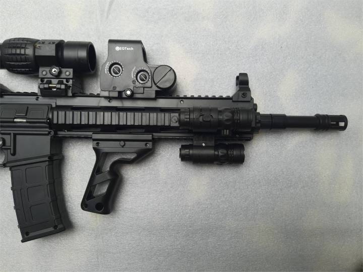M4%20Gel%20Blaster%20Toy%20Gun%20Gel%20Balls%20Electric%20Rifle%20with%20Manual%20and%20Full%20Auto%20Firing%20Modes%20-%20Image%205