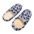 Indoor Bedroom Women Men Floor Shoes Winter Household Fur Slippers Leopard Print Soft Warm House Slides lining color random. 