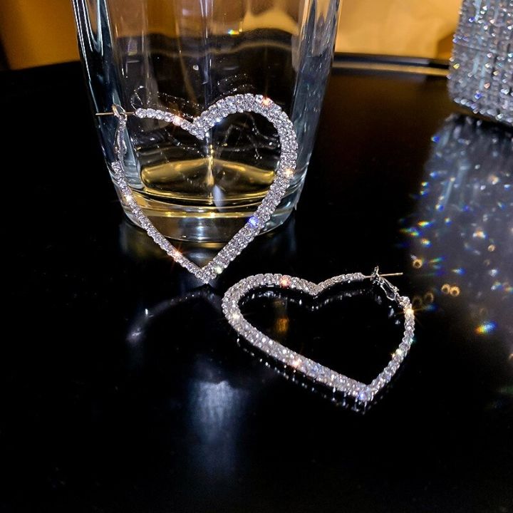 2pcs Silver-plated Earrings Ladies Light Luxury Fashion Style Exaggerated Personality Big Love Wear To Enhance The Temperament