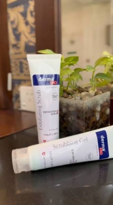 Derma%20Pro%20Scrubbing%20Gel%20100g%20%7C%20Renew%20%E2%80%A2%20Brighten%20%E2%80%A2%20Smooth%20-%20Image%202
