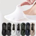 7 Pairs of Ice Silk Boat Socks for Men, Non-Slip, Non-Falling, Summer Thin Socks for Men, Shallow Mouth, Invisible, Traceless Low-Cut Socks. 