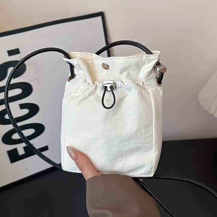 Crossbody%20PhonePurse,%20Nylon%20Small%20Phone%20Purse%20Cell%20Phone%20Purse,%20Smartphone%20Crossbody%20Bag%20with%20Zipper%20-%20Image%202
