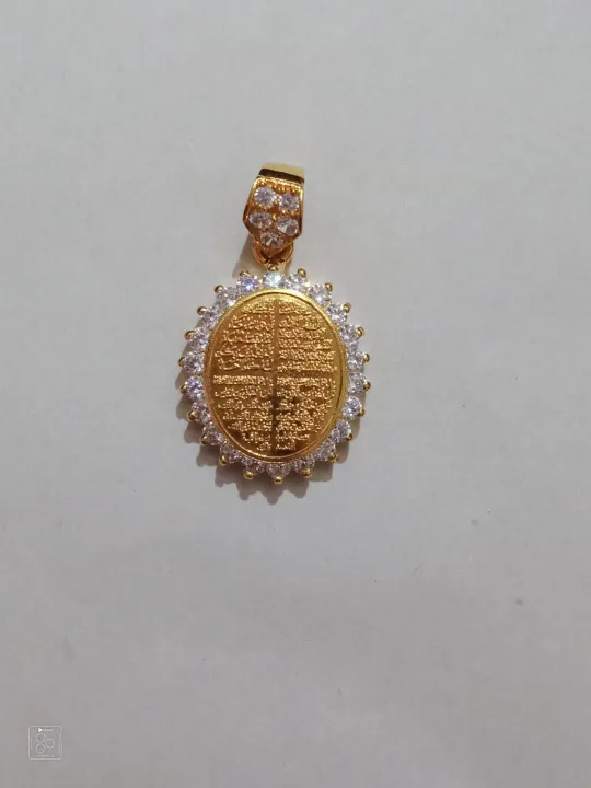 925%20Sterling%20Silver%20Four%20Qul%20Locket%20%E2%80%93%20Gold%20Plated%20with%20Stone%20Work%20-%20Image%204