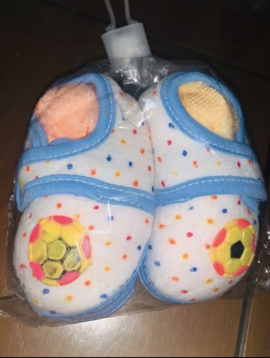 Baby%20Shoes%20%7C%20New%20Born%20Baby%20Shoes%20%7C%200%20Zero%20Size%20Baby%20Shoes%20%7C%20Pack%20Of%202%20Shoes%20&%20Socks%20-%20Image%205