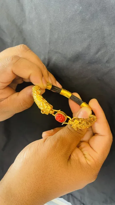 Panchadhatu%20Elephant%20Tail%20Design%20Bracelet%20for%20Men%20%E2%80%93%20Traditional%20and%20Stylish%20-%20Image%203