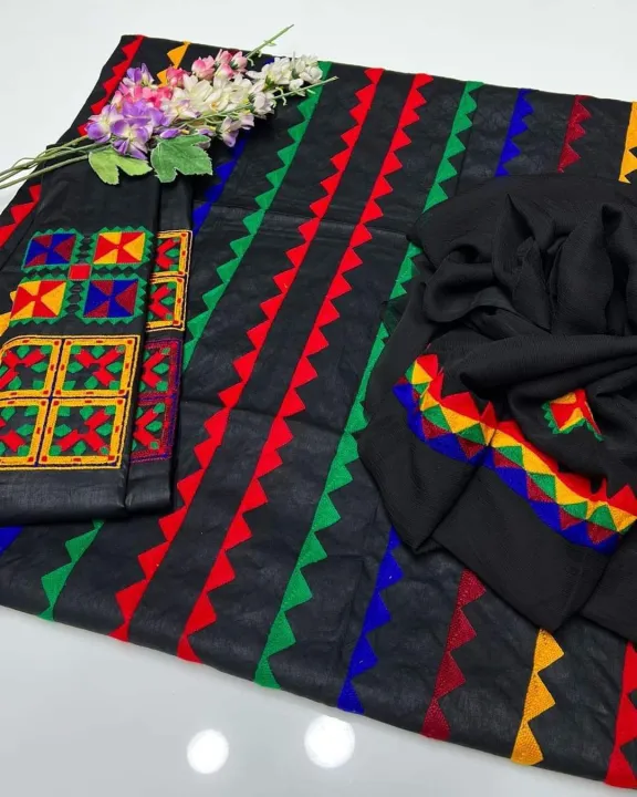 Unstitched%20Applic%20Style%20Computer%20Embroidery%203%20Piece%20Dress%20for%20Women%20&%20Girls//%20Applique%20Style%20Computer%20Embroidery%20Lawn%20Cotton%20Suit%20-%20Image%204