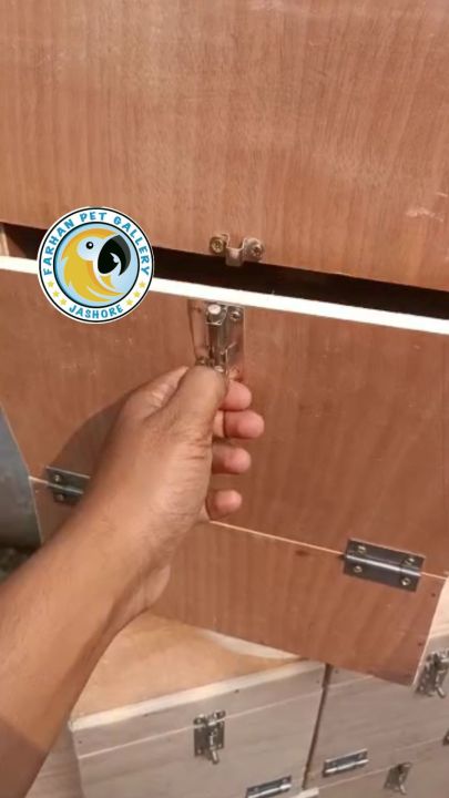 Ringneck%20Parrot%20Breeding%20Box%20-%20Image%203