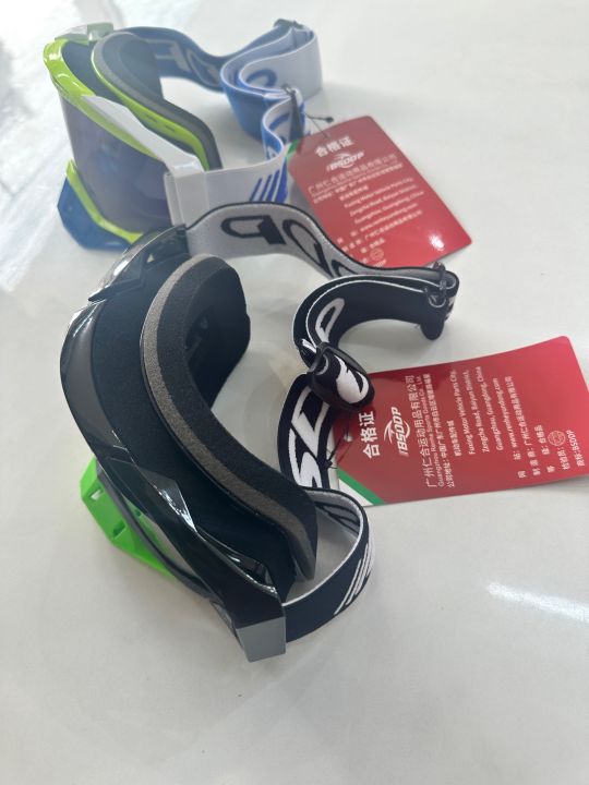 Dirt%20Helmet%20Goggles%20with%20NightVision%20Glass%20-%20Image%206