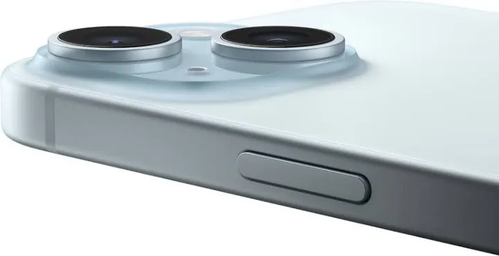 Apple%20iphone%2015%20-%20128GB%20-%206.1"%20Inch%20Display%20-%20Factory%20Locked%20-%201%20Year%20Official%20Warranty%20-%20Image%203