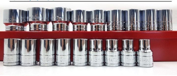 Wrinch%20And%20Socket%20Set%20With%20Metallic%20Tool%20Box%20(24pcs)%20-%20Image%203