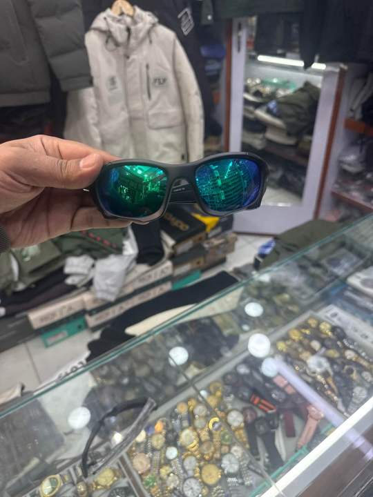 Oakley%20Pitboss%202%20Premium%20Sunglasses%20%E2%88%9A%20%20Matte%20%20%20%E2%88%9A%20With%20Cover%20&%20Wipping%20Cloth%20%20%20%E2%88%9A%20Polarized%20Glasses%20%20%E2%88%9A400%20uv%20protection%20-%20Image%209